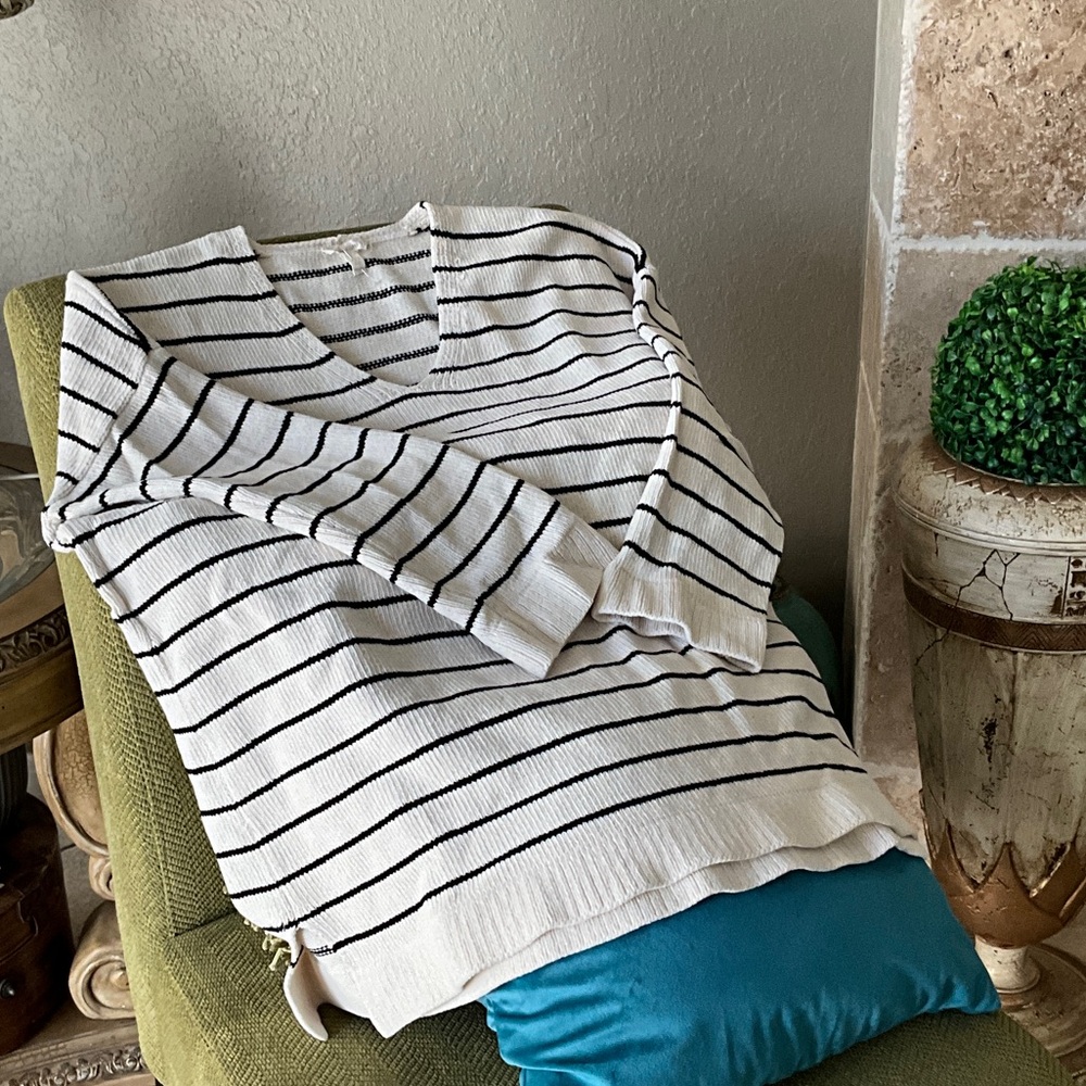 EILEEN FISHER SWEATER